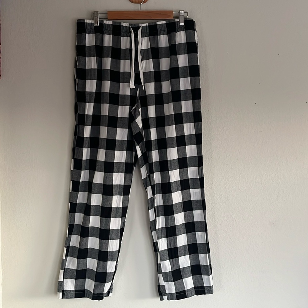 Black and white checkered “stars above” flannel pants